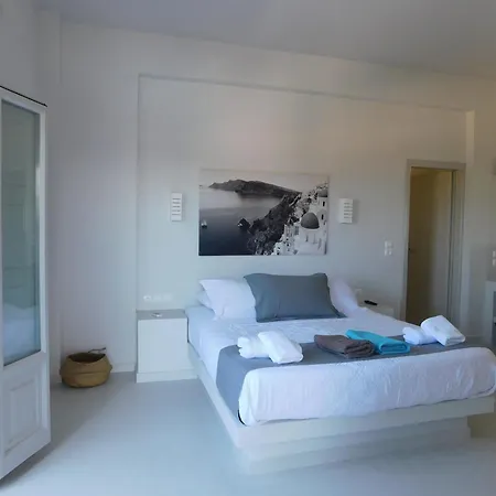 South Rooms- Beachfront Перисса