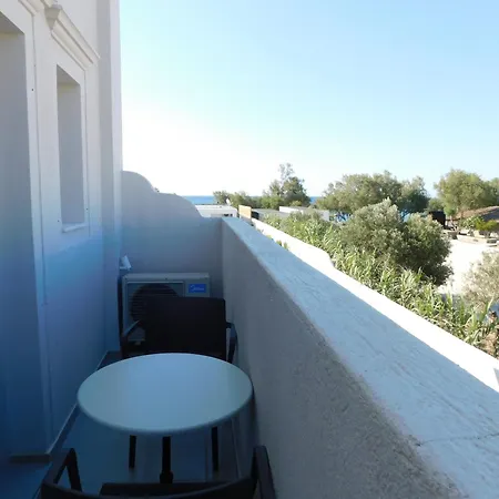 South Rooms- Beachfront Перисса