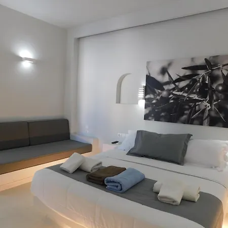 South Rooms- Beachfront Апартаменты Перисса